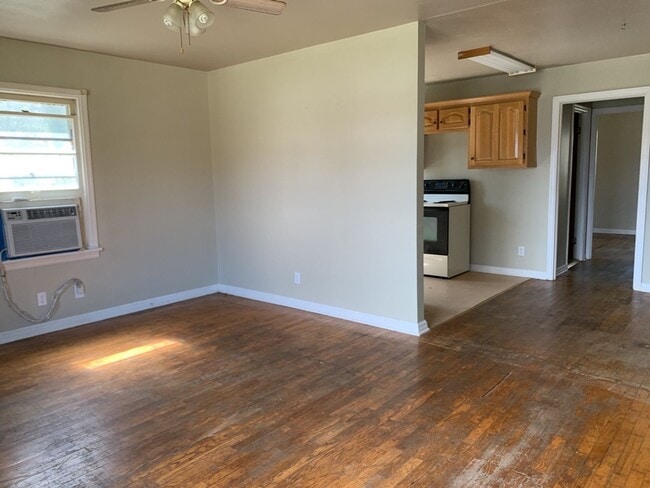 Building Photo - 1027 Bellemeade Ave
