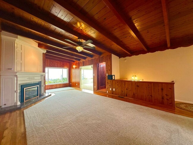 Building Photo - Gorgeous Ocean View Home