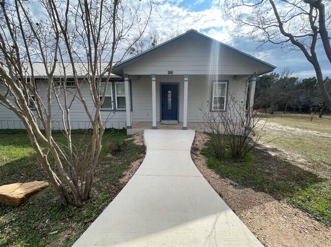 Building Photo - 111 Hillview Ln