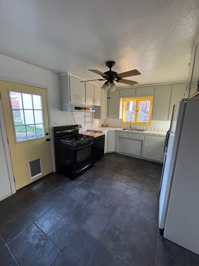 Foto del edificio - House: 2 Bedroom / 1 Bathroom - Auburn (COMING SOON!!)