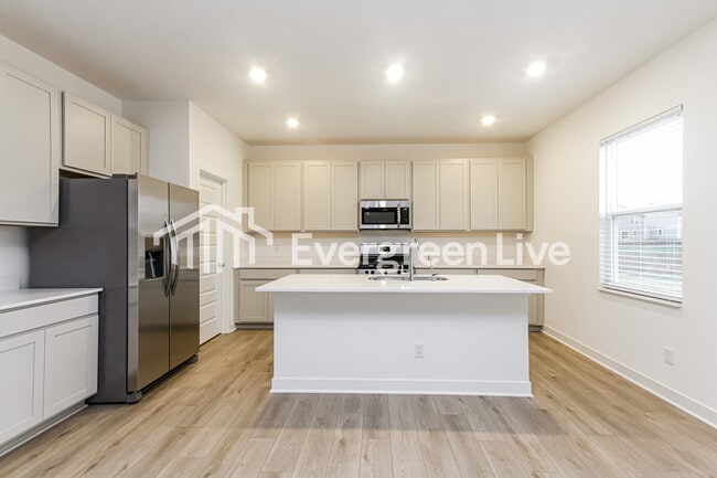 Foto del edificio - 802 Penrose Pl