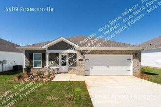 4409 Foxwood Dr SE