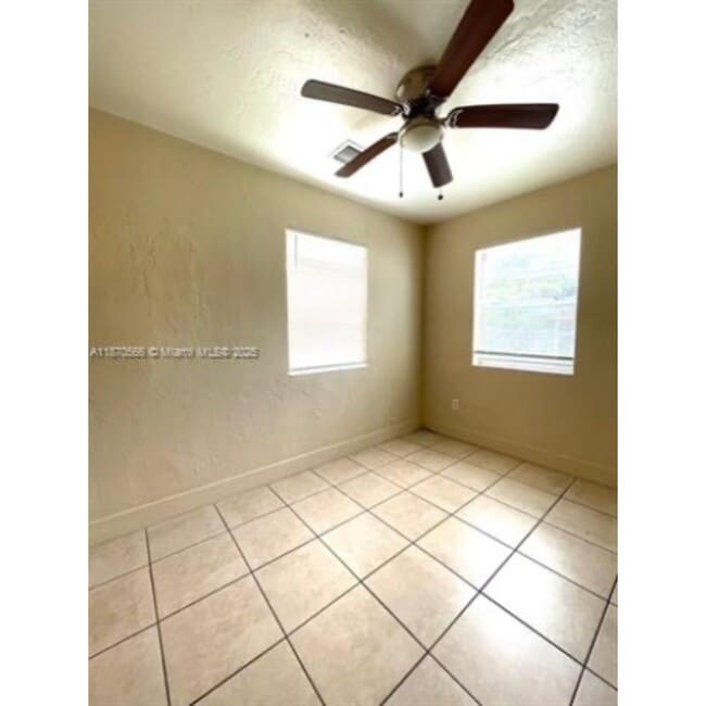 Foto del edificio - 1015 NW 42nd St