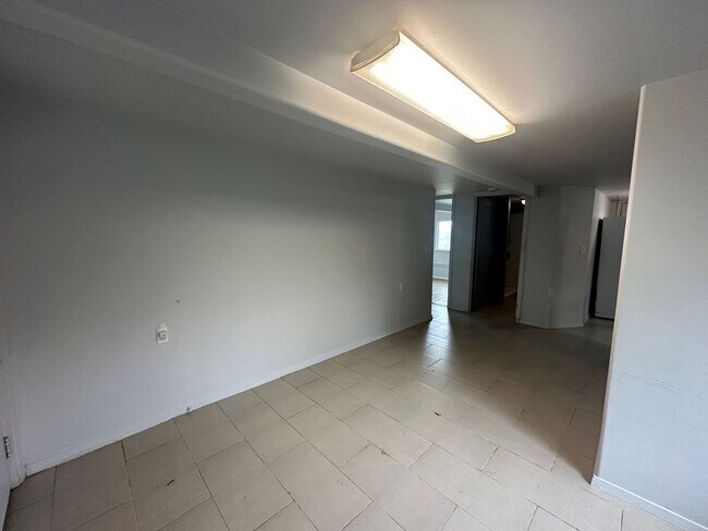 Foto del edificio - 1521 Kinoole St