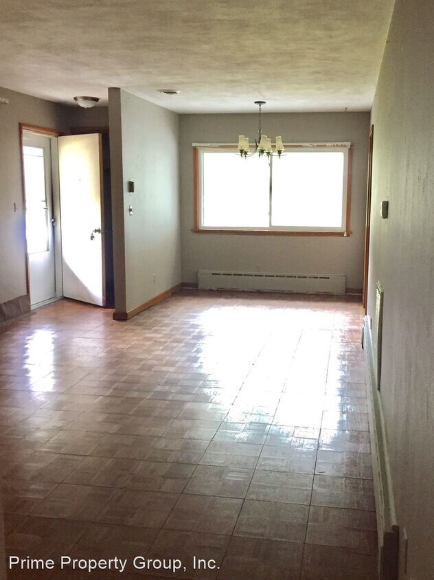 Primary Photo - 3 br, 1 bath House - 1102 S. Western Ave.