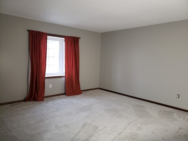 Sala de estar - 1429 Spartan Ave