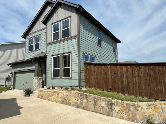 Foto del edificio - 14228 Walsh Ave