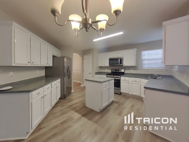 Building Photo - 400 Mica Trail