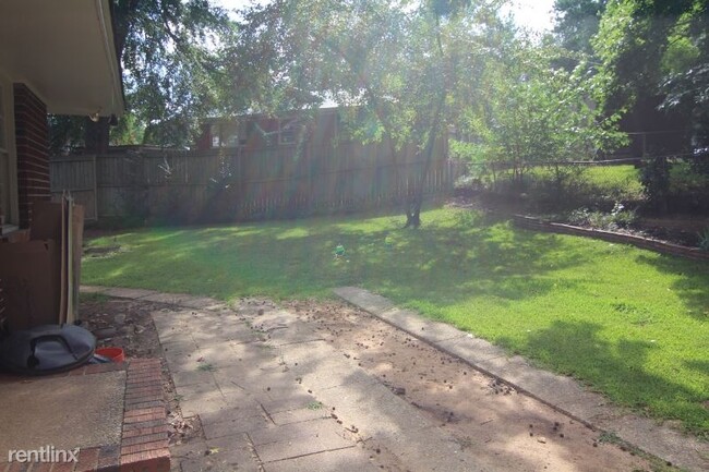 Building Photo - 3 br, 1 bath House - 3172 Bonanza Dr