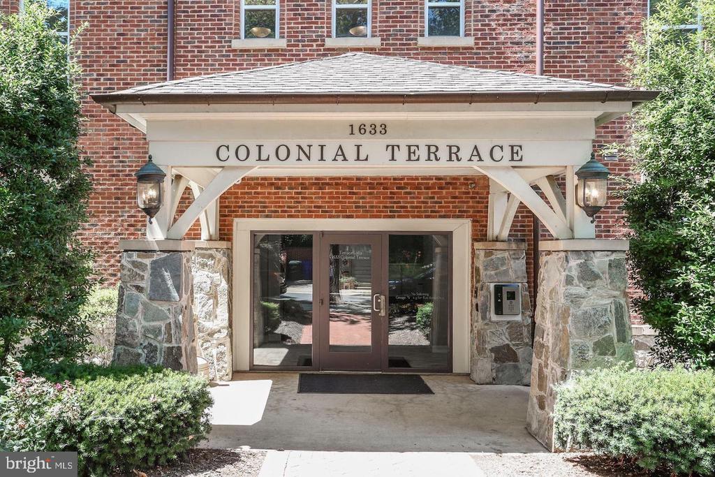 Primary Photo - 1633 N Colonial Terrace