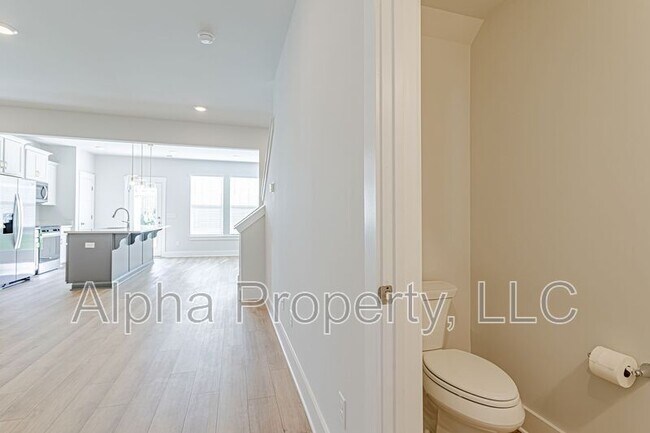 Building Photo - 302 Marston Ln