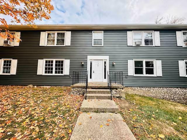 Building Photo - 135 E Walnut St