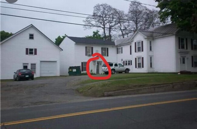 Foto del edificio - 31 N Main St