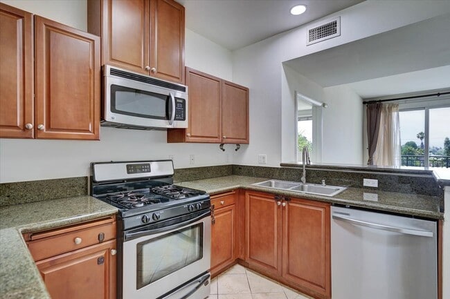 Building Photo - 13941 Sherman Way