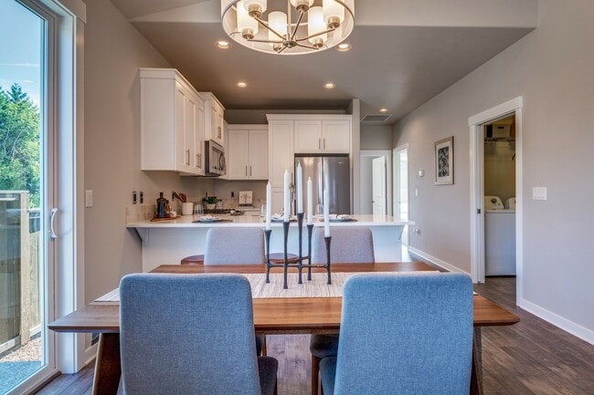 Foto del edificio - Pahlisch Home 2 Bedroom Duplex in the Luderman Crossing Community