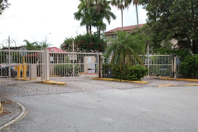 Foto del edificio - 15221 SW 80th St