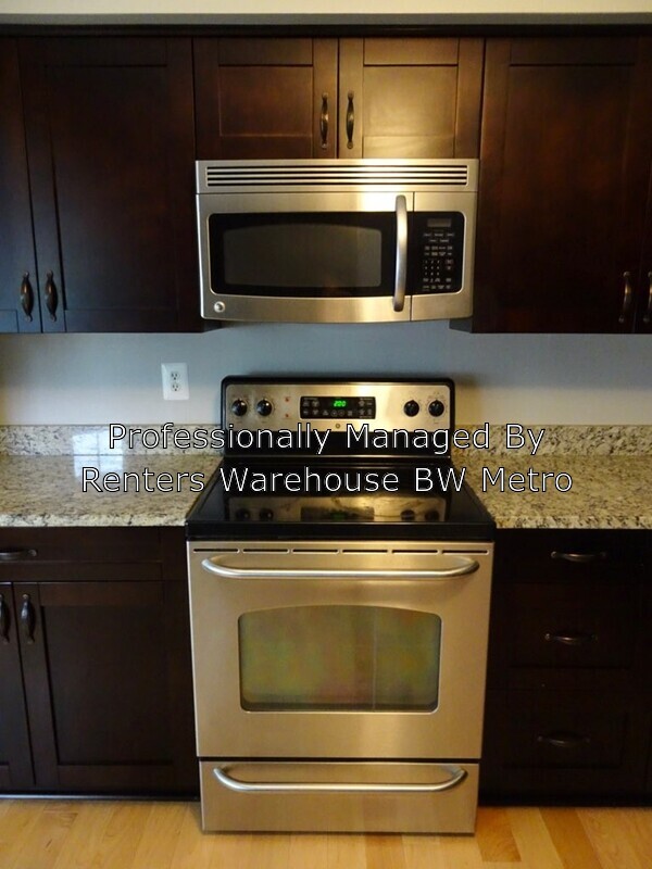 Foto del edificio - 8139 Londonderry Ct