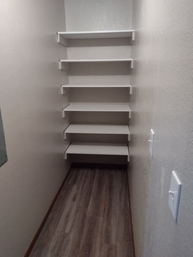 Kitchen storage - 102 W Lincoln St