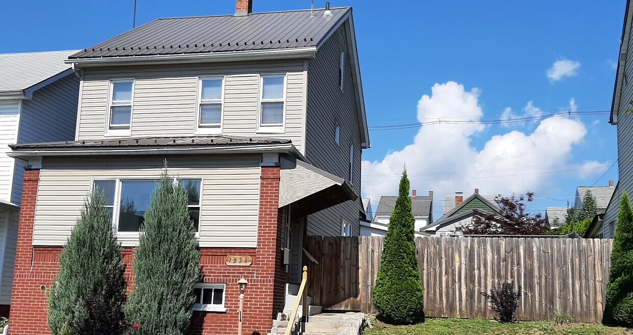 1536 Bell Ave, Altoona, PA 16602 House Rental in Altoona, PA