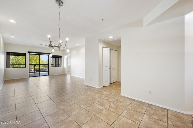 Foto del edificio - 7609 E Indian Bend Rd