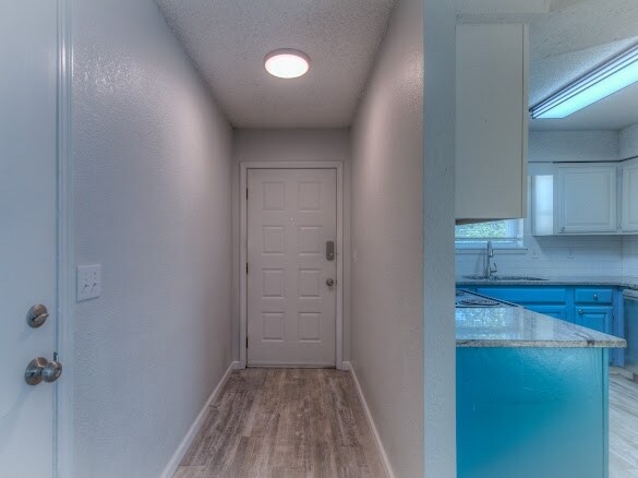 Foto del edificio - 6712 E 79th St