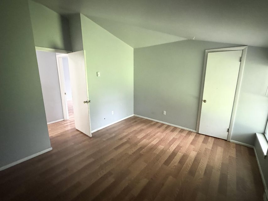 Foto principal - 7824 W Sheridan Ave