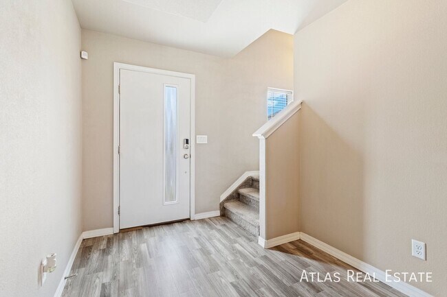 Building Photo - 834 Grissom Dr.