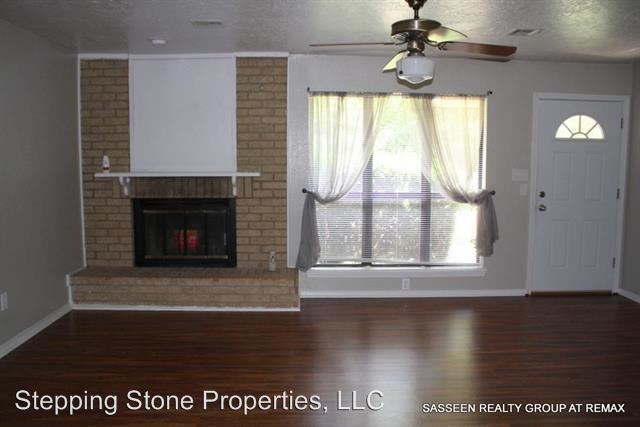 Building Photo - 228 NW 74th St