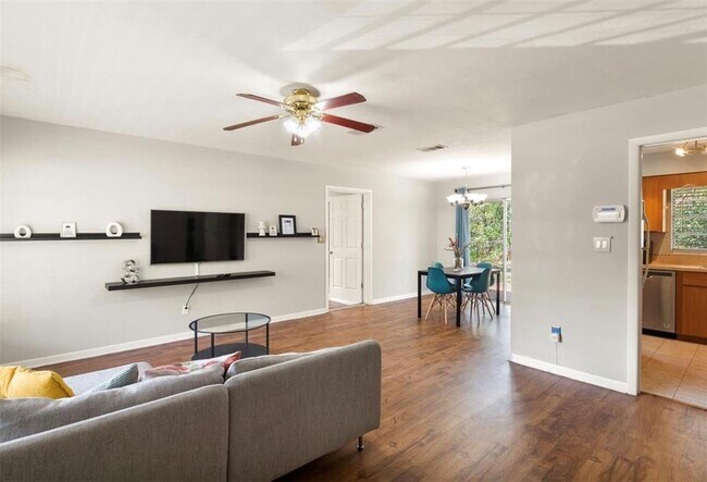 Foto del edificio - 3912 NW 32nd St