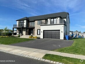 Building Photo - 1675 St Regis Ct