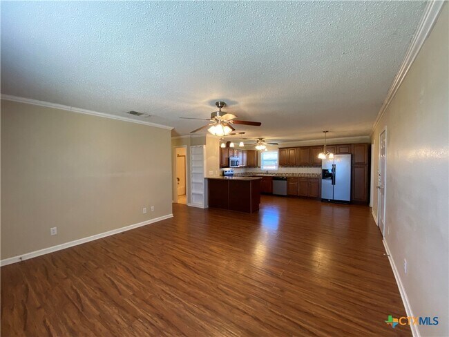 Foto del edificio - 1490 W Klein Rd