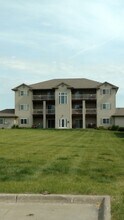 Building Photo - 460 Bradley Pl