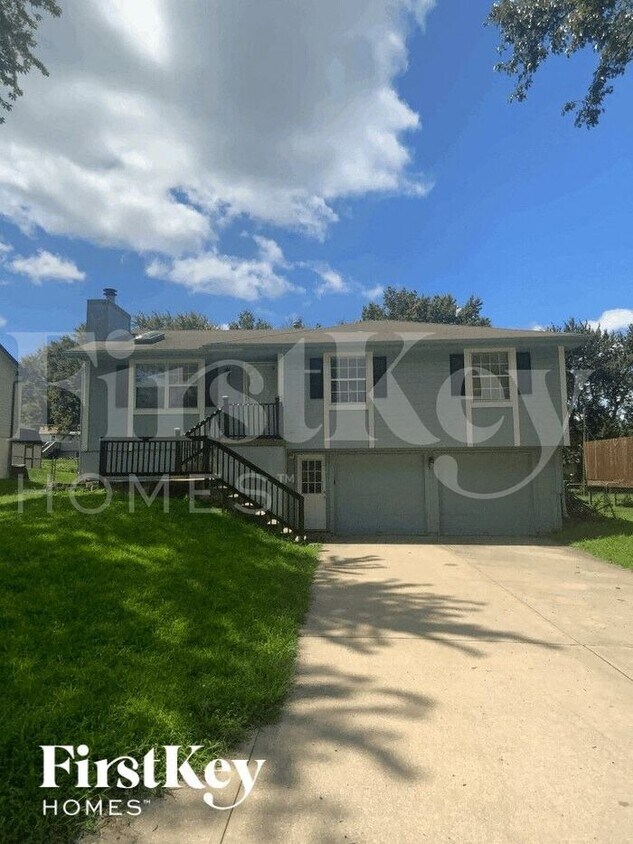 Primary Photo - 712 N Mohican Dr