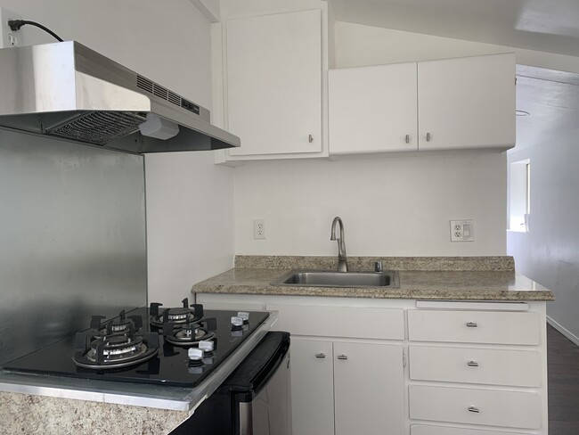 Foto del edificio - 1804 E Ocean Blvd