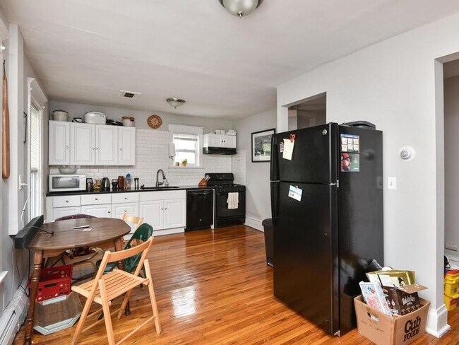 Foto del edificio - 1226 Adams St NE