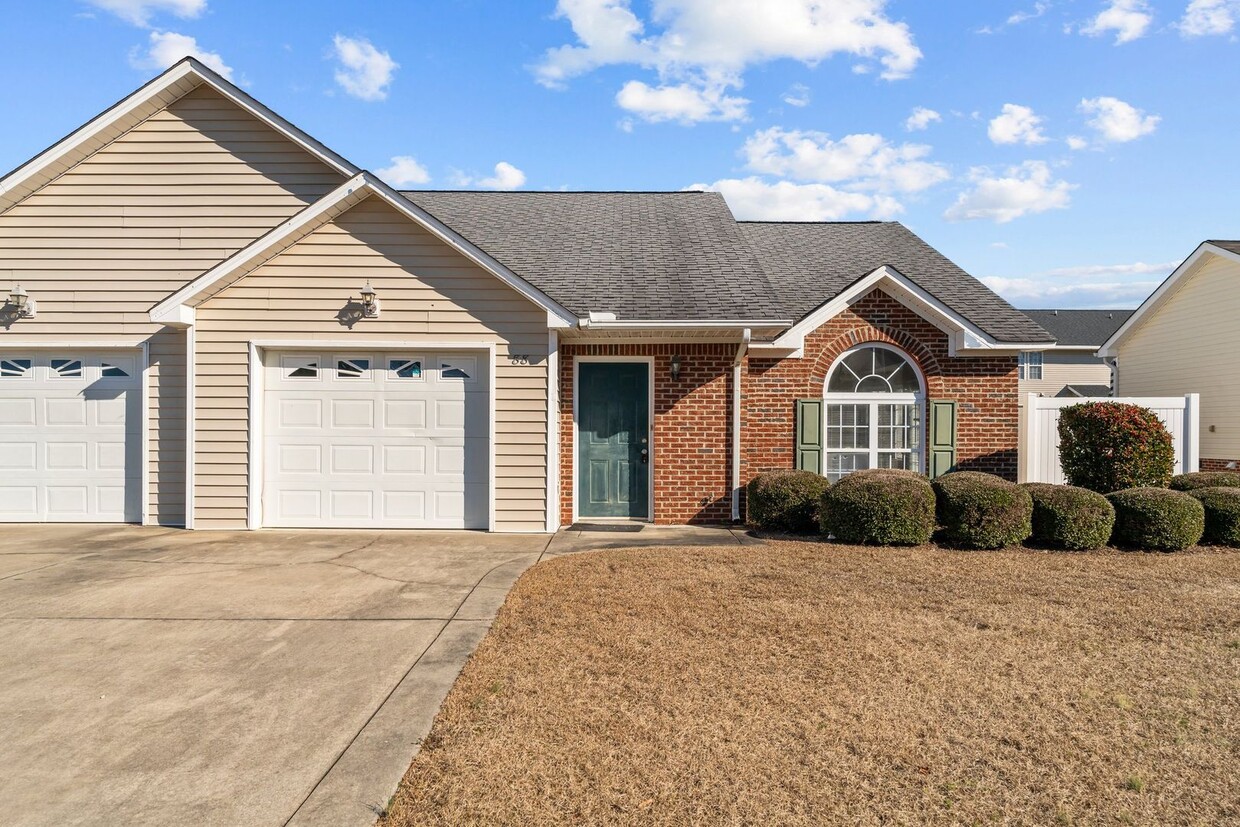 Primary Photo - Newly Remodeled 2 Bedroom 2 Bath Duplex