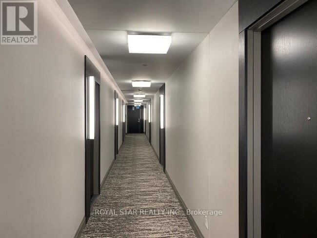 Photo du bâtiment - 4208 Dundas St W