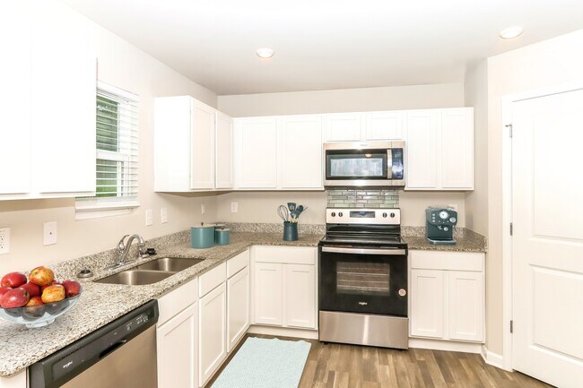 Foto del edificio - 1613 Pauli Dr