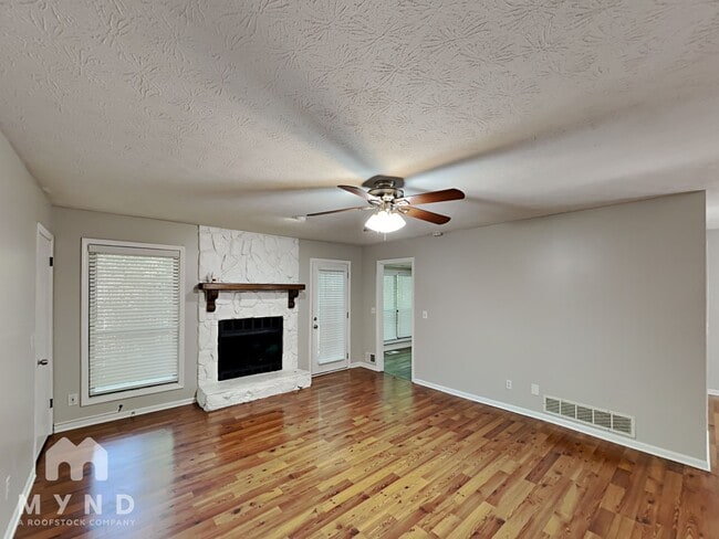 Building Photo - 1253 Blazing Ridge W SW