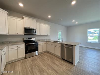 Building Photo - 548 Cove Villa St