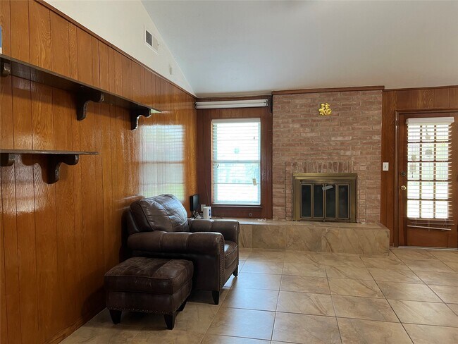 Foto del edificio - 8831 Hendon Ln