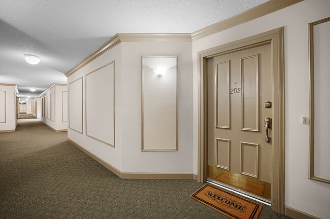 Building Photo - COMING SOON!! Spacious 2-Bedroom, 2-Bath C...