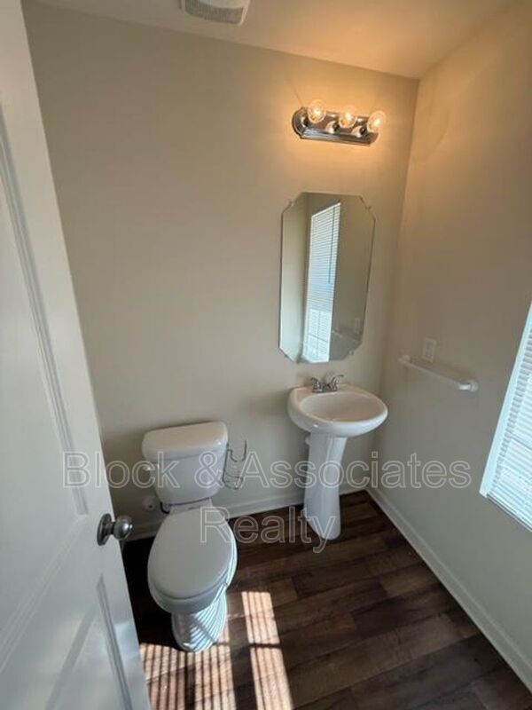Foto del edificio - 775 Oak Bend Dr
