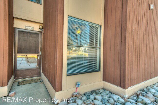 Building Photo - 3 br, 2 bath House - 4563 N. Carefree Cir.