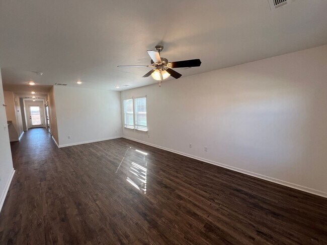 Building Photo - New 3 Bedroom Townhome ($999 Per Month)