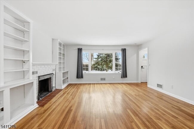 Foto del edificio - 81 Glen Ave