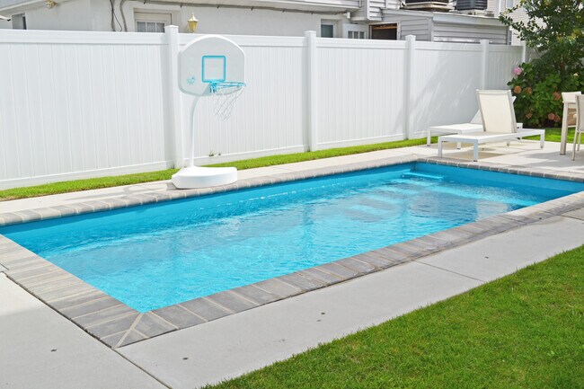 Foto del edificio - 117 N Jefferson Ave