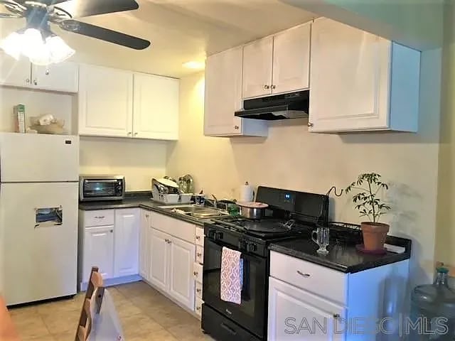 Building Photo - 5920 Streamview Dr