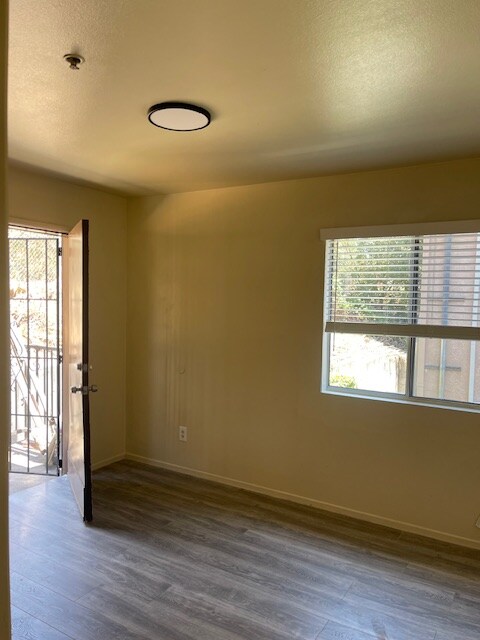 Building Photo - 5243 Huntington Dr