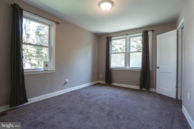 Building Photo - 701 St Dunstans Rd